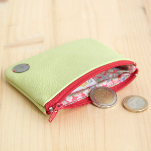 Porte-monnaie femme cuir recyclé vert anis - zip rouge
